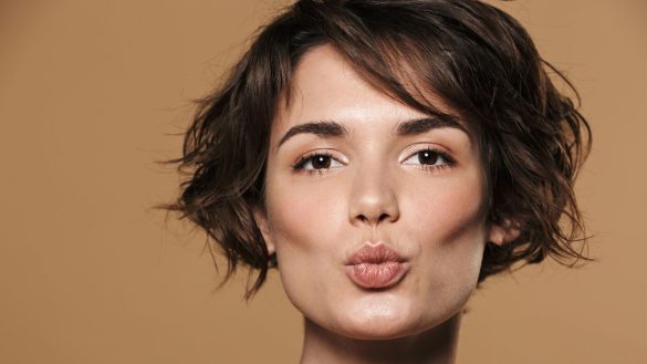 Kako frizurom naglasiti crte lica